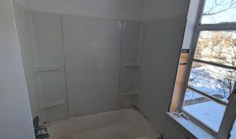 1633 W 10th St, Anderson, IN 46016