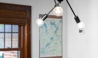 1613 N DIVISION St, Appleton, WI 54911