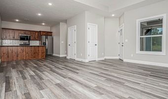 1800-1802 Broadfoot Dr, Abilene, KS 67410