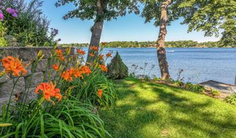 1301 Geneva Dr, Alexandria, MN 56308