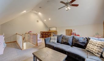 163 Windy Knoll Dr, Berlin, CT 06037