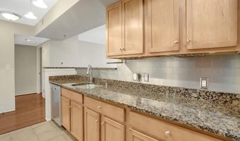 1001 N VERMONT St 813, Arlington, VA 22201