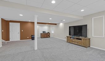 1470 Boulder Bluff Ln, Algonquin, IL 60102