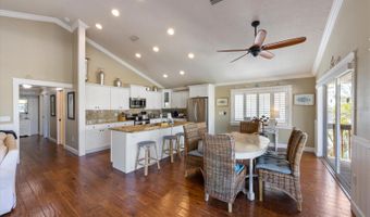 612 FERN St, Anna Maria, FL 34216