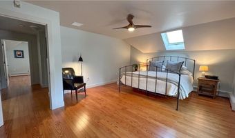 208 Chapel St, Block Island, RI 02807