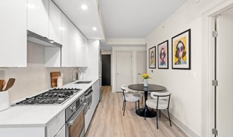 1311 13TH St NW 105, Washington, DC 20005