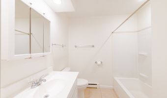 8 Rose Ln 24-11, Danbury, CT 06811