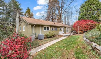 35 Fieldcrest Cir, Asheville, NC 28806