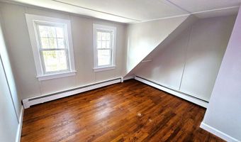 35 Meadow Rd, Clinton, CT 06413