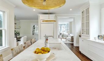 53 Jennys Ln, Barrington, RI 02806