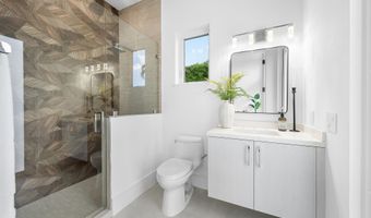 100 Glenbrook Ct, Atlantis, FL 33462