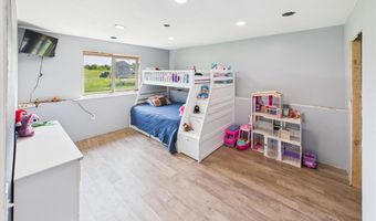 985 Waters Edge Cir, Avon, MN 56310
