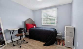 8307 PONDSIDE Ter, Alexandria, VA 22309