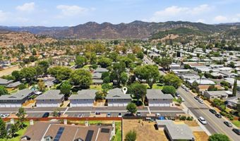 2504 Wanek Rd D, Escondido, CA 92027