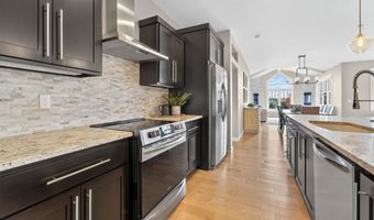 5039 W RED BARN Ct, Appleton, WI 54913