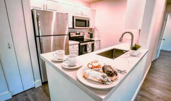 140 UWAPO Rd 2-202, Kihei, HI 96753