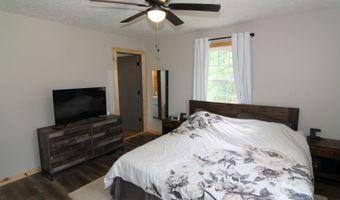 12366 Pleasanton Rd, Athens, OH 45701