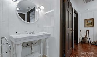 16 Decker Dr, Asheville, NC 28803