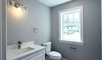 420 Greenwood St, Bridgeport, CT 06606