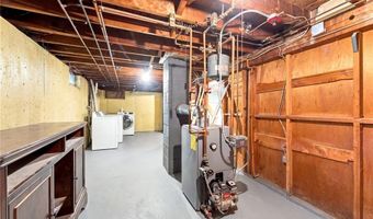 216 Hyde St, Cranston, RI 02920