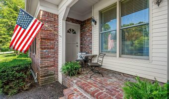 11806 E Arbor Dr, Anchorage, KY 40223