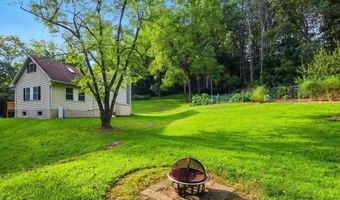 58 ORCHARD Rd, Fleetwood, PA 19522