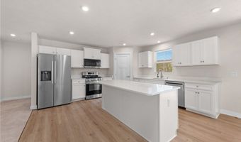 129 Eagle Cir, Amherst, OH 44001