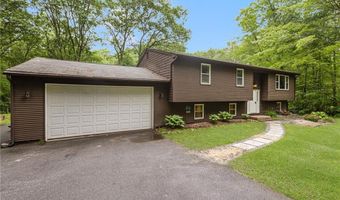 111 Bramble Bush Rd, Coventry, RI 02816