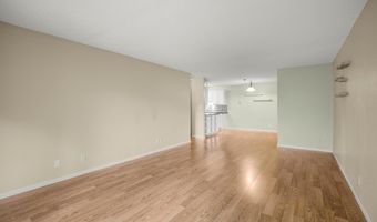 4 Pine Tree Dr 321, Arden Hills, MN 55112
