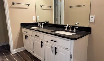 2549 Bascom Dr, Albany, GA 31707