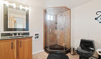 441 21ST St NE B, Washington, DC 20002