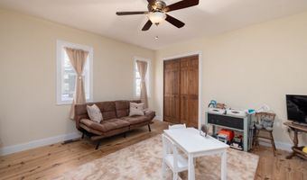 5 Pondside Pl, Cheshire, CT 06410