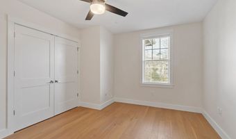 3 Longview Dr 305, Atkinson, NH 03811