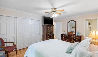 1529 Autumn Leaf Dr, Ballwin, MO 63021