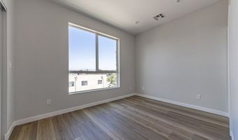 6700 Balboa, Los Angeles, CA 91406