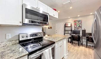 918 LAKE DESTINY Rd F, Altamonte Springs, FL 32714