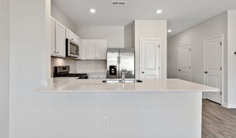 221 Maddox Dr, Aberdeen, NC 28315