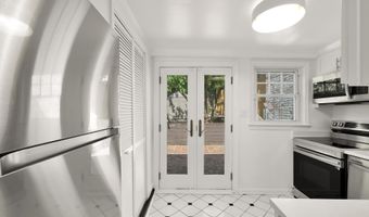 541 4TH St SE, Washington, DC 20003