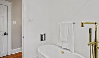 2347 S ARLINGTON RIDGE Rd, Arlington, VA 22202