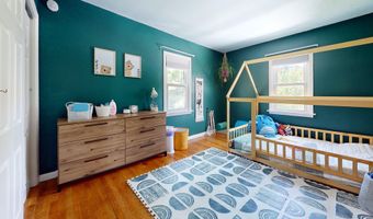 5 Crawford Dr, Bath, ME 04530