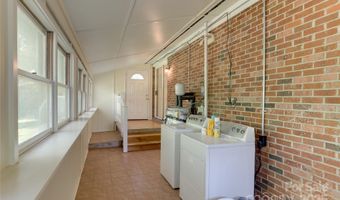 65 First St, Asheville, NC 28803