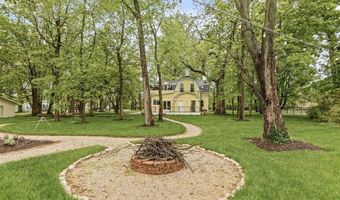 2367 Central Ave, Alton, IL 62002