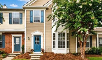 945 Prestwyck Ct, Alpharetta, GA 30004