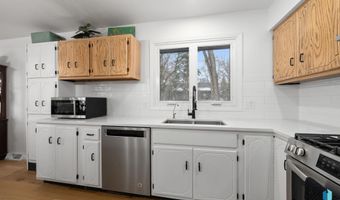 1121 S Splitrock Blvd, Brandon, SD 57005