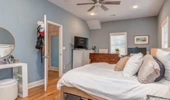 1221 Kennon St, Charlotte, NC 28205