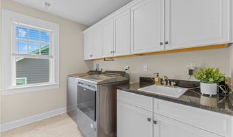 327 Crest Ln, Adams Twp., PA 16046