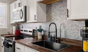 314 S 1st St, Austin, IN 47102