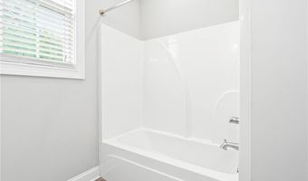 209 HICKORYWOODS Dr, Auburn, AL 36830