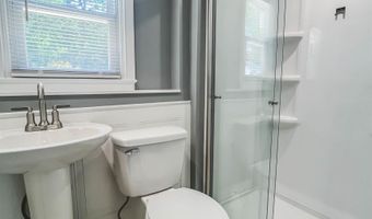 518 Delaware Ave, Absecon, NJ 08201