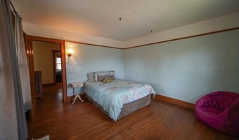 1004 2nd Ave, Ackley, IA 50601